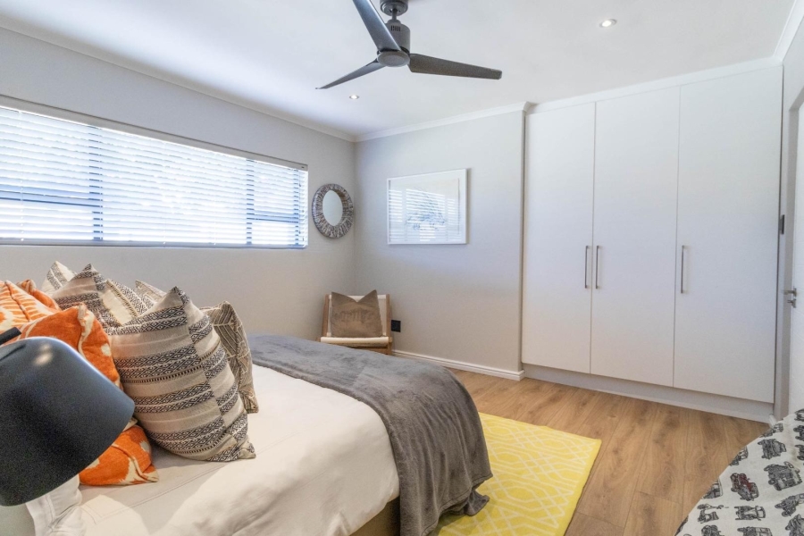 5 Bedroom Property for Sale in De Kelders Western Cape